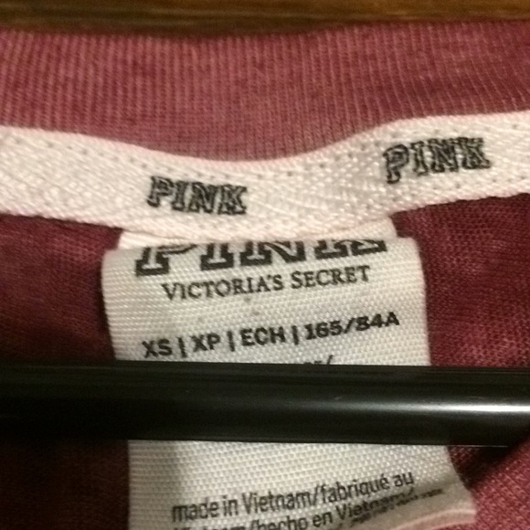 Pink by Victoria Secret T -shirt size XS 🌵 - Picture 2 of 2